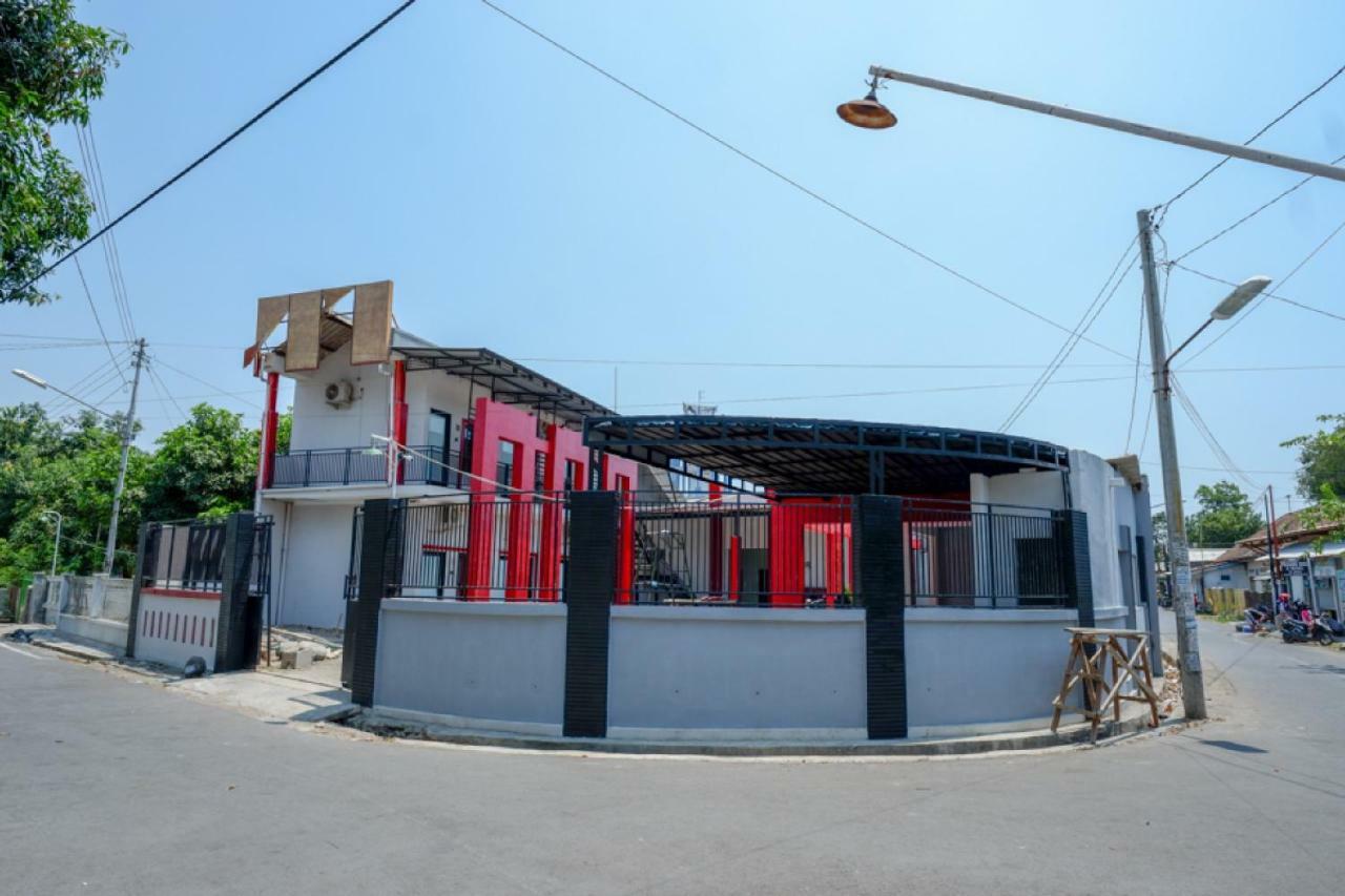 Reddoorz Syariah Near Alun Alun Tegal Tegal (Central Java) Exterior foto