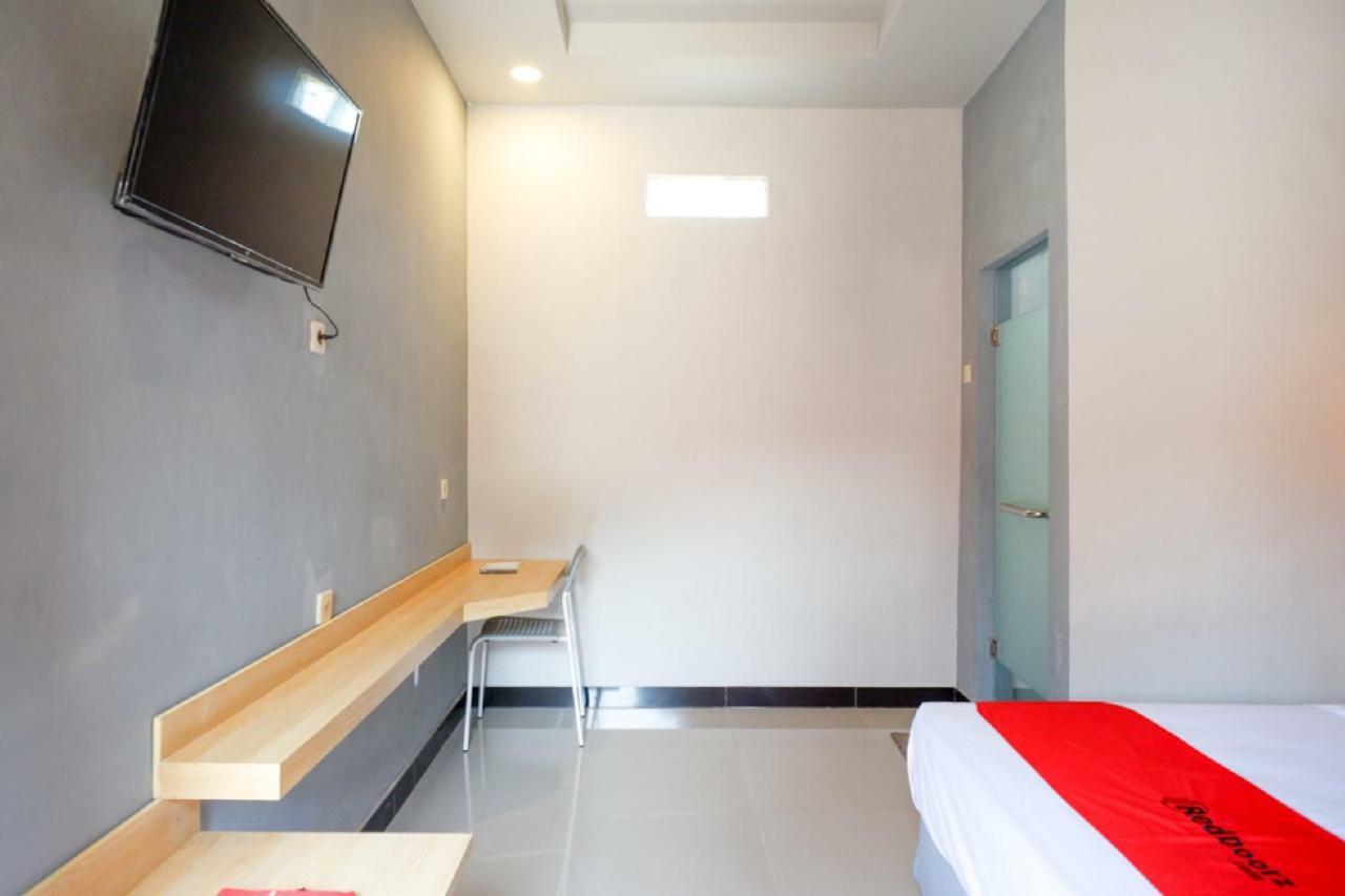 Reddoorz Syariah Near Alun Alun Tegal Tegal (Central Java) Exterior foto